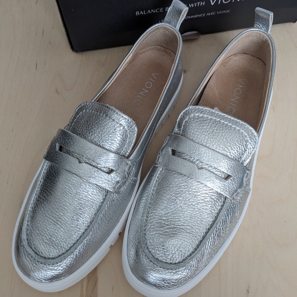 Vionic Women's Silver Loafers
